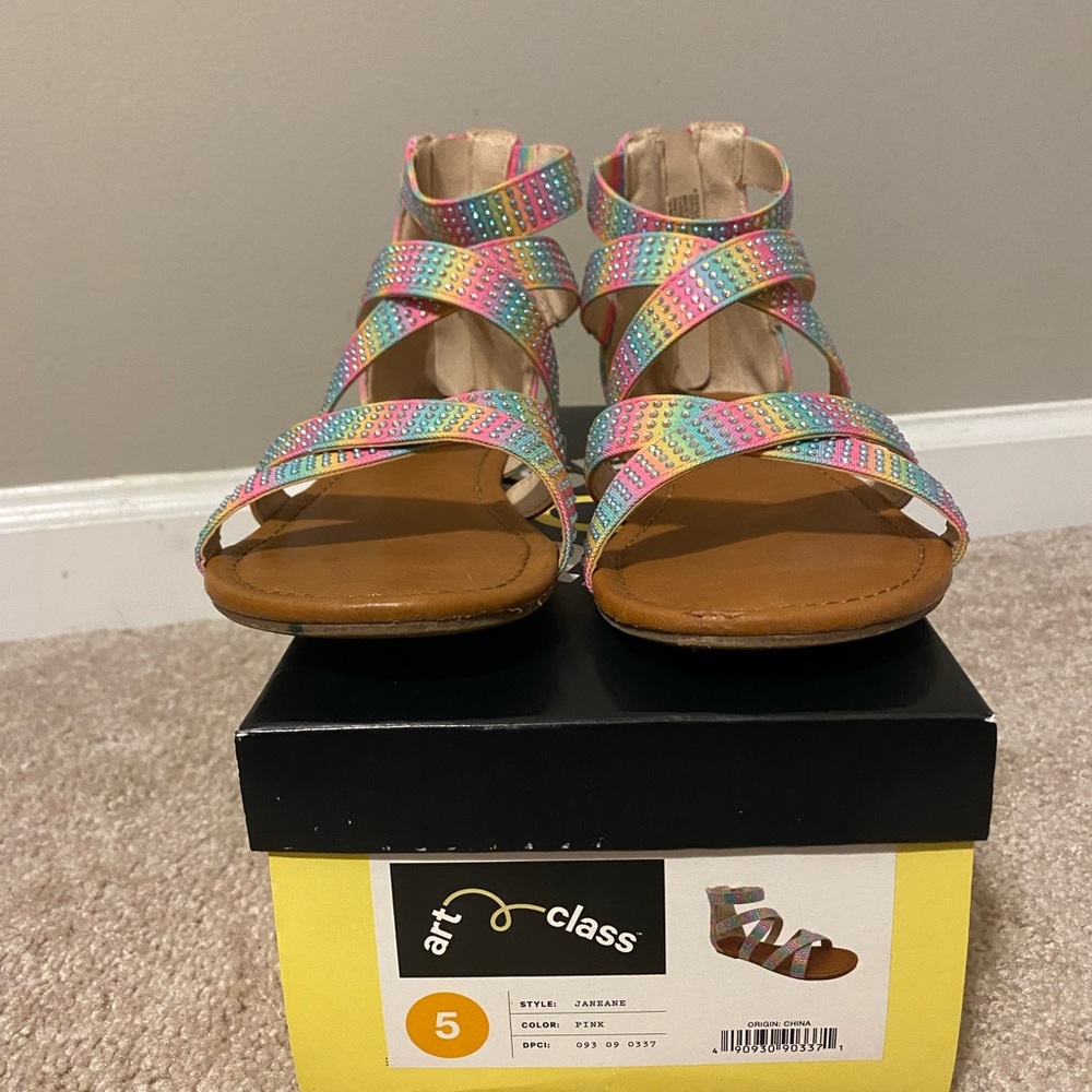 Kids/Big Girl Sandals by Art Class.  Size 5